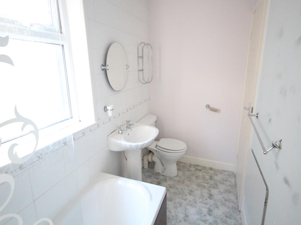 2 bedroom end terrace house SSTC in Colne - IMG_0088.jpg